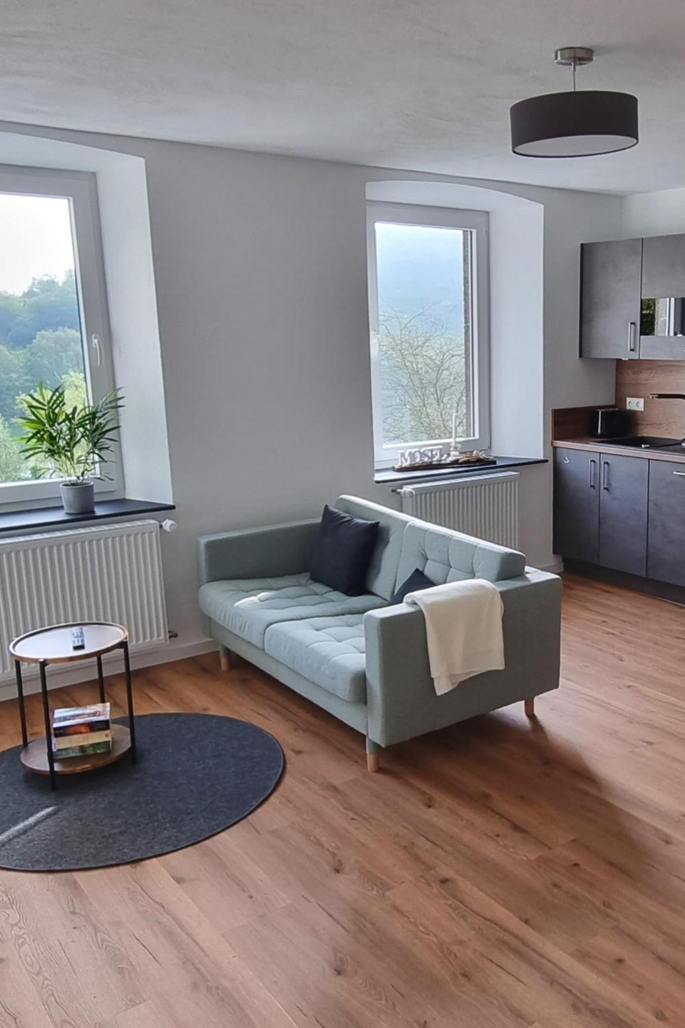 Winzerhaus Am Calmont - Terrasse Der Ruhe Apartment Bremm Exterior photo